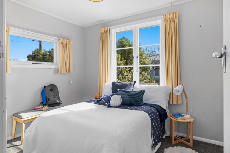 Photo of property in 50 Wyndham Street, Carterton, 5713