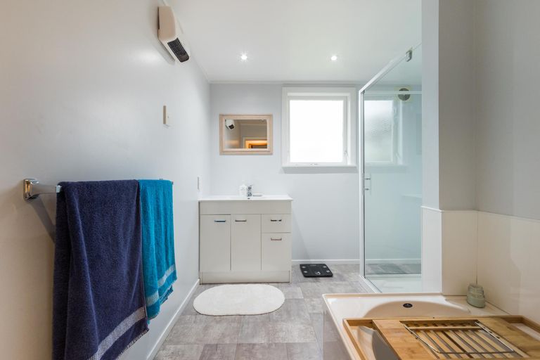 Photo of property in 5 Hunter Street, Milson, Palmerston North, 4414