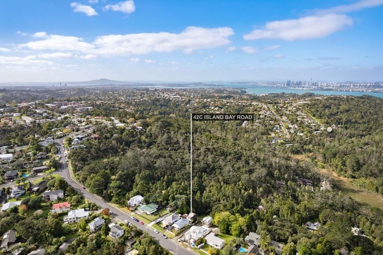 Photo of property in 2/42 Island Road, Beach Haven, Auckland, 0626