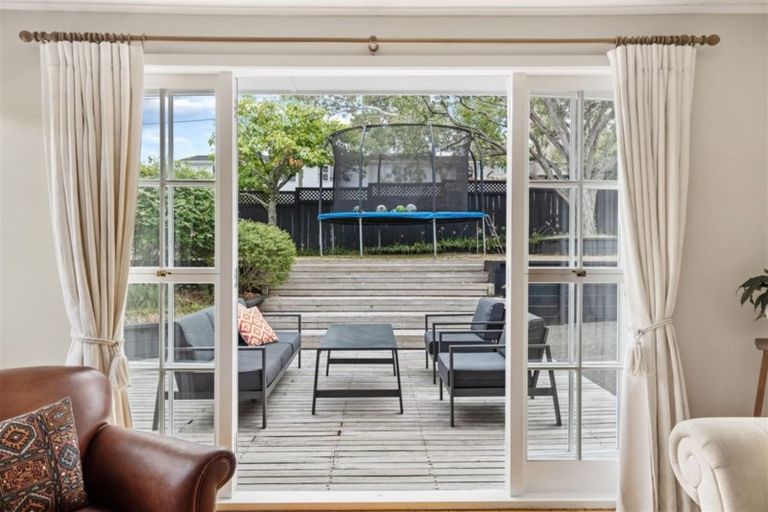 Photo of property in 2/24 Selwyn Crescent, Forrest Hill, Auckland, 0620