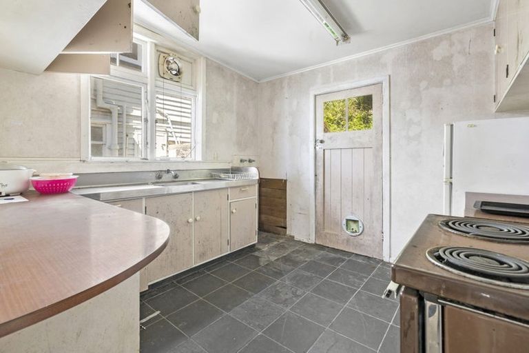 Photo of property in 72 Mitchell Street, Brooklyn, Wellington, 6021