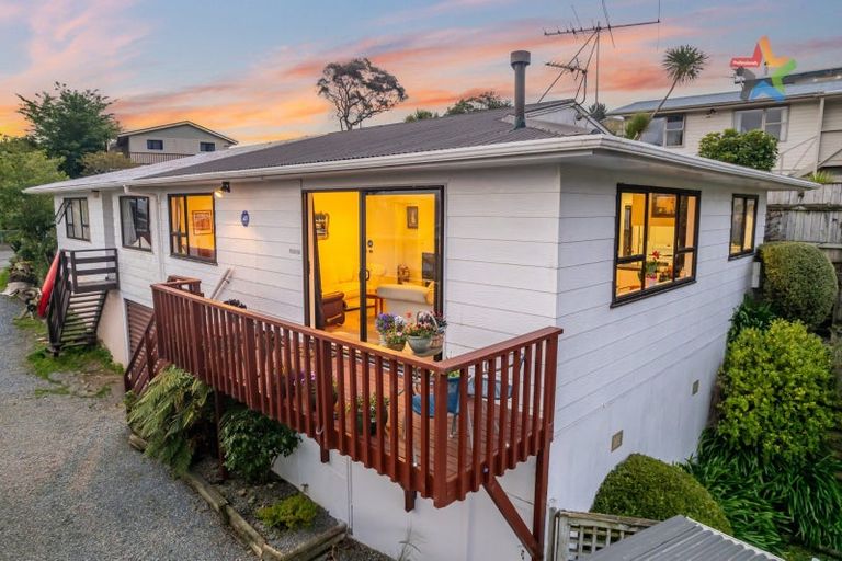 Photo of property in 96b Lord Street, Stokes Valley, Lower Hutt, 5019