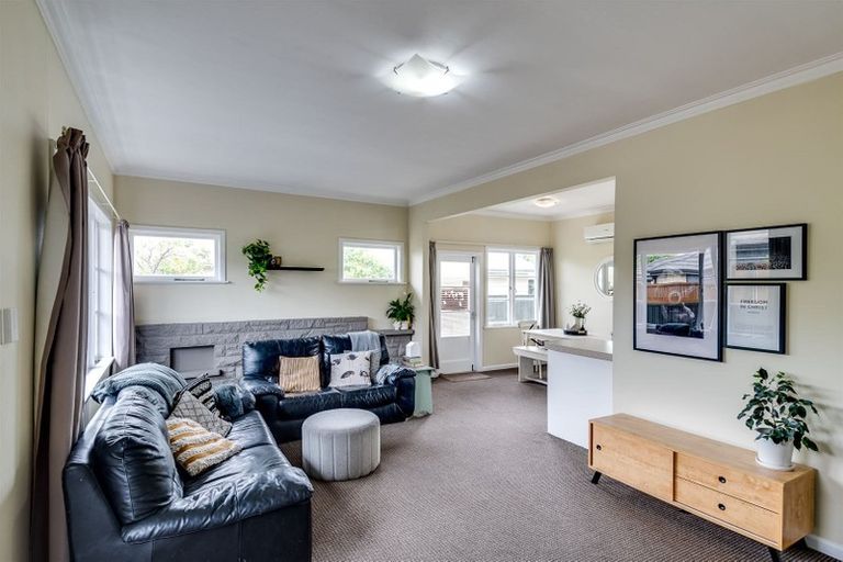 Photo of property in 100 Guppy Road, Taradale, Napier, 4112