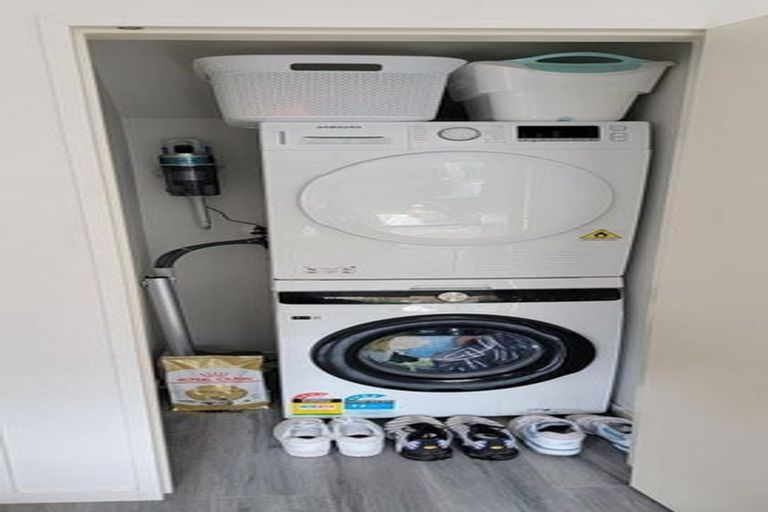 Photo of property in 138b Tiriwa Drive, Massey, Auckland, 0614