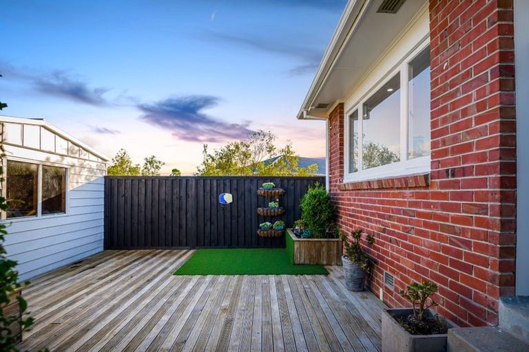 Photo of property in 2/32 Kereru Street, Henderson, Auckland, 0612