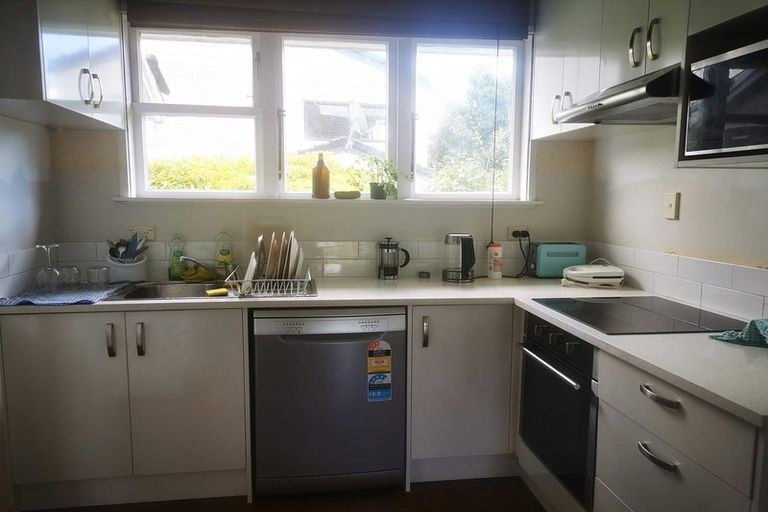 Photo of property in 17 Fraser Road, Narrow Neck, Auckland, 0624