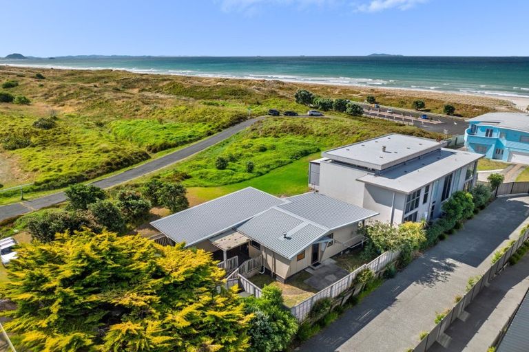 Photo of property in 1009 Papamoa Beach Road, Papamoa Beach, Papamoa, 3118