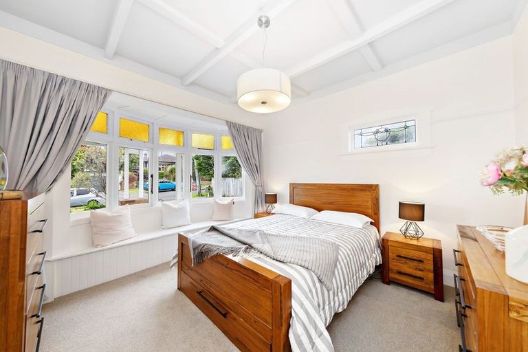 Photo of property in 6 Memorial Avenue, Mount Roskill, Auckland, 1041