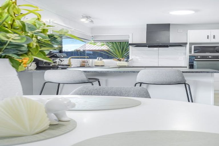 Photo of property in 16 Aria Court, Fairview Downs, Hamilton, 3214