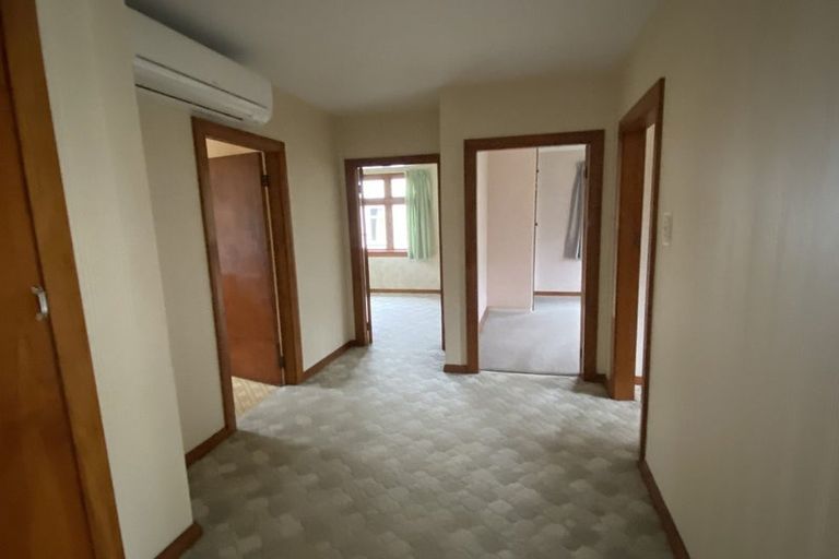 Photo of property in 90 Waikawa Road, Picton, 7220