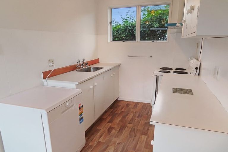 Photo of property in 2/15 Douglas Street, Waiwhetu, Lower Hutt, 5010