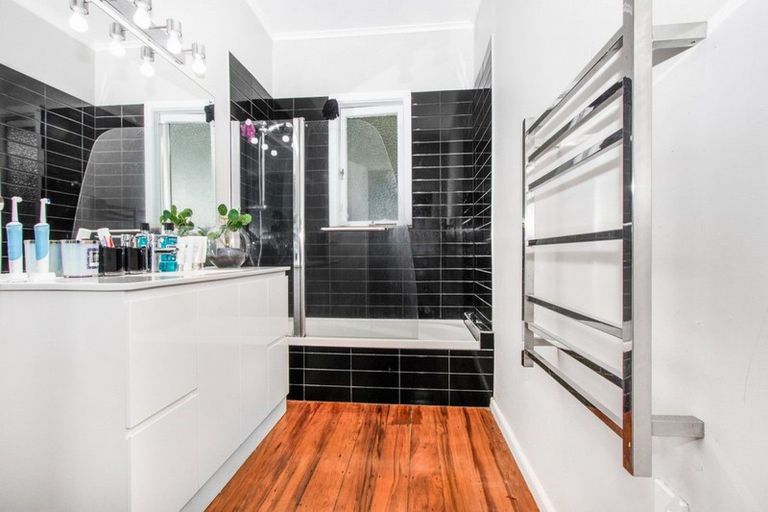 Photo of property in 1/4 Hayward Road, Papatoetoe, Auckland, 2025