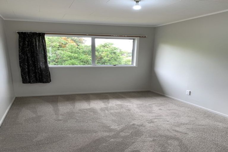 Photo of property in 2/6 Bundena Place, Clendon Park, Auckland, 2103