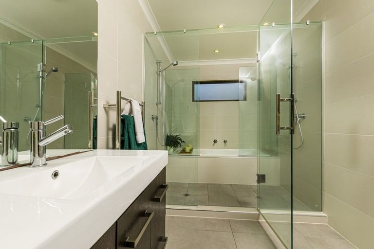 Photo of property in 30e Schnapper Rock Road, Schnapper Rock, Auckland, 0632