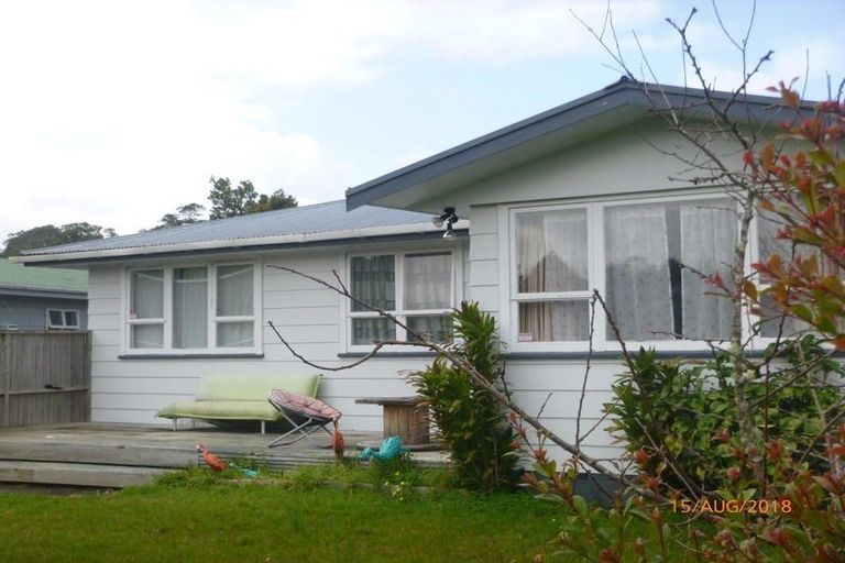 Photo of property in 37 Riverpark Crescent, Henderson, Auckland, 0610