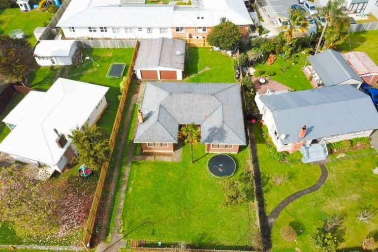 Photo of property in 3 Adams Road, Manurewa, Auckland, 2102