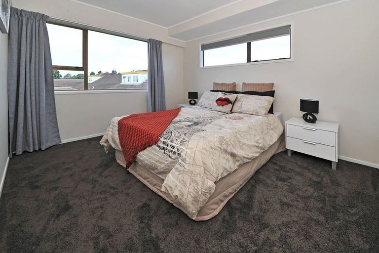 Photo of property in 2/2 Huia Road, Papatoetoe, Auckland, 2025