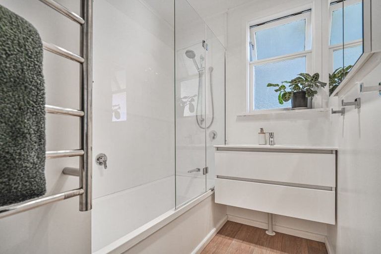 Photo of property in 209 Tudor Avenue, Mayfair, Hastings, 4122