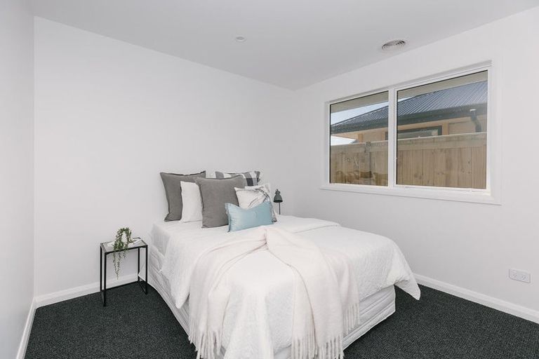 Photo of property in 42 Freedom Drive, Kelvin Grove, Palmerston North, 4414