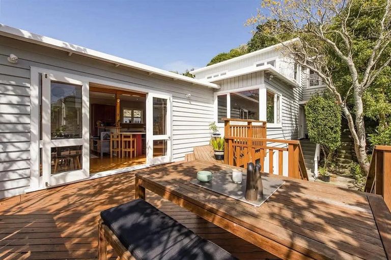 Photo of property in 38 Hathaway Avenue, Karori, Wellington, 6012