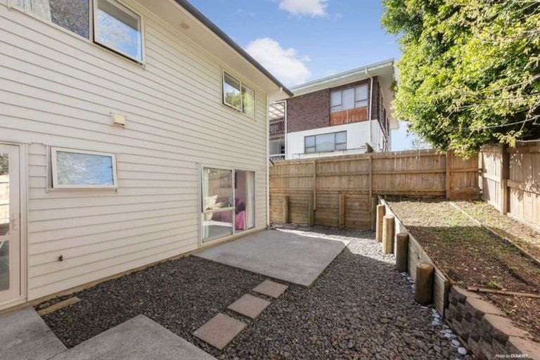 Photo of property in 15 Apple Orchard Way, Sunnyvale, Auckland, 0612