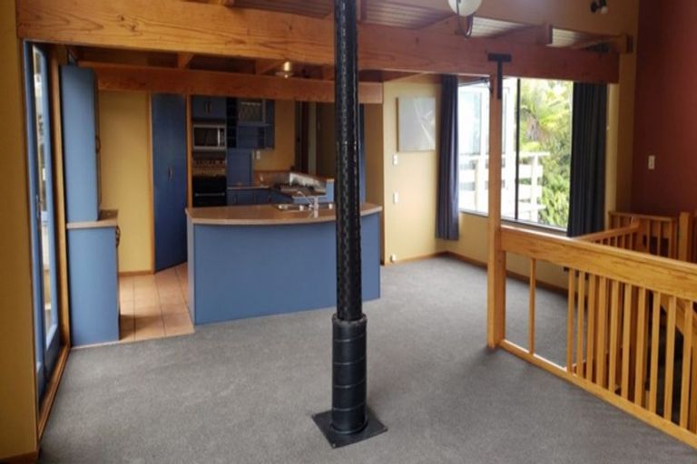 Photo of property in 32 Stanton Crescent, Karoro, Greymouth, 7805