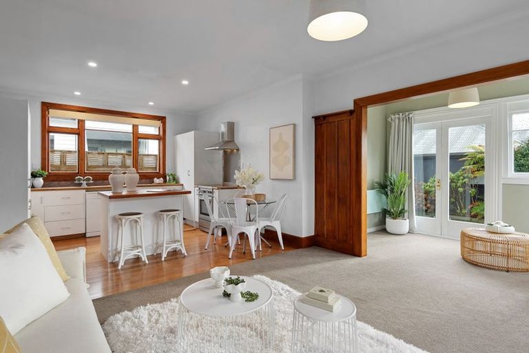 Photo of property in 139 Saint Martins Road, Saint Martins, Christchurch, 8022