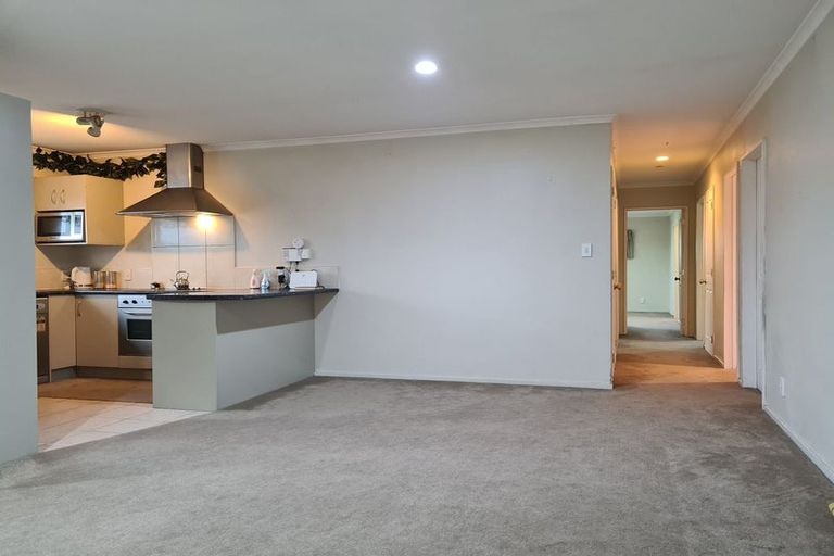 Photo of property in 229 Triangle Road, Massey, Auckland, 0614