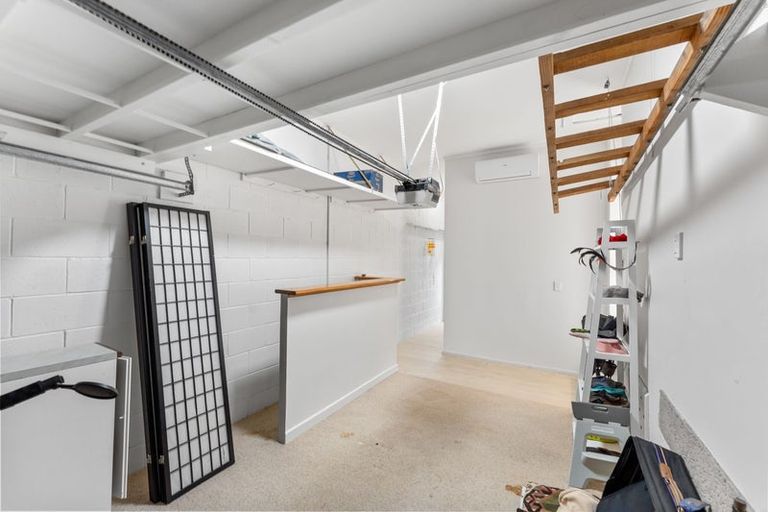 Photo of property in 25b Pehi Kupa Street, Waikanae, 5036