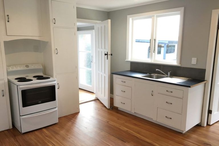 Photo of property in 82 George Street, Tuakau, 2121