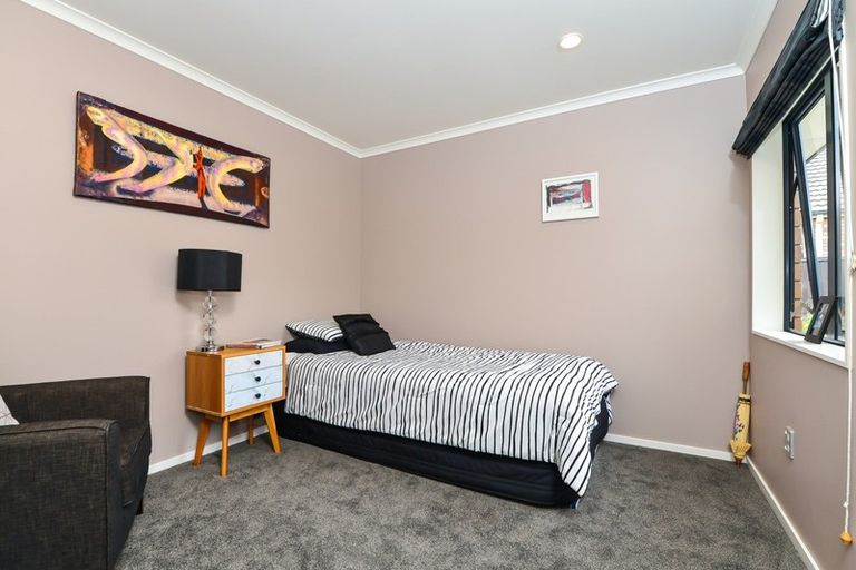 Photo of property in 14 Palm Grove Drive, Western Heights, Hamilton, 3200