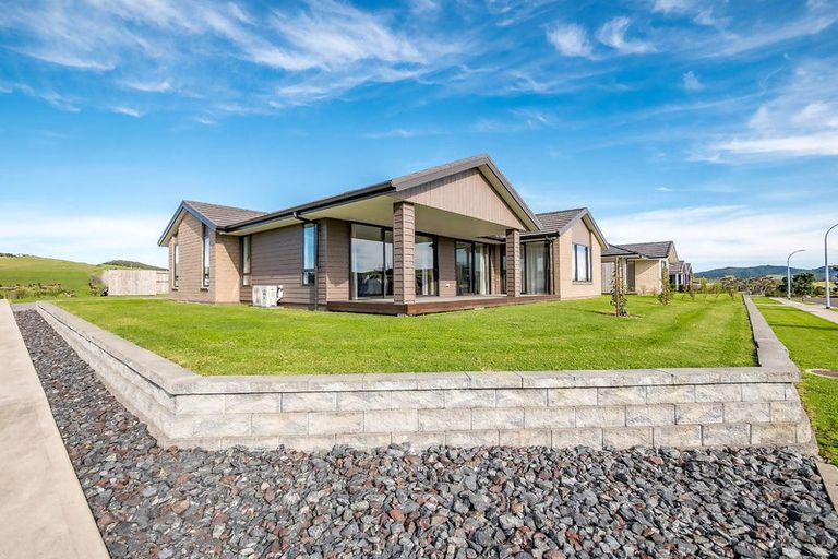 Photo of property in 33 Admiralty Drive, Haruru, 0204