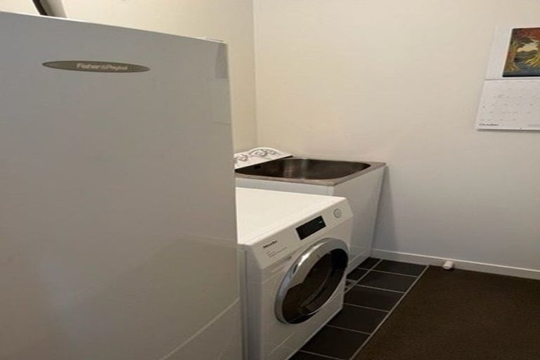 Photo of property in Montreaux, 164 The Terrace, Wellington Central, Wellington, 6011