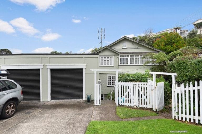 Photo of property in 145 Kelburn Parade, Kelburn, Wellington, 6012