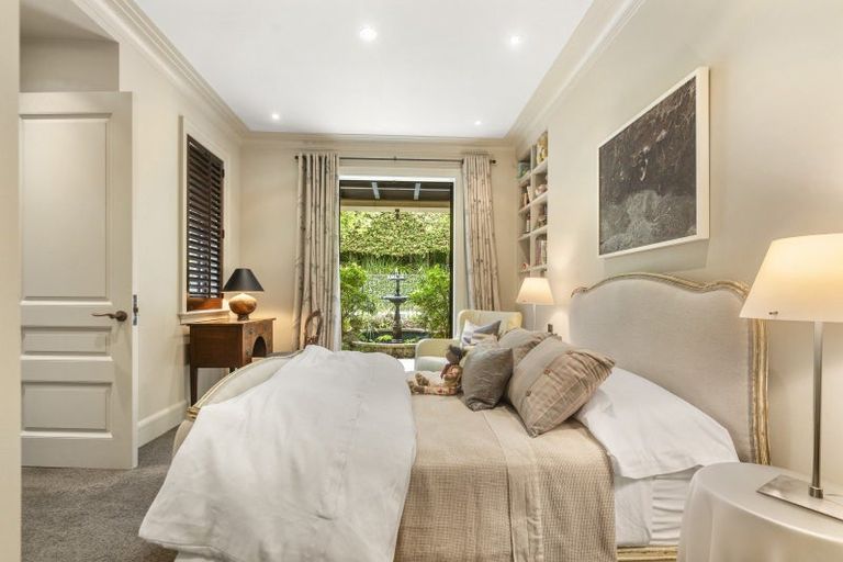 Photo of property in 84 Paritai Drive, Orakei, Auckland, 1071