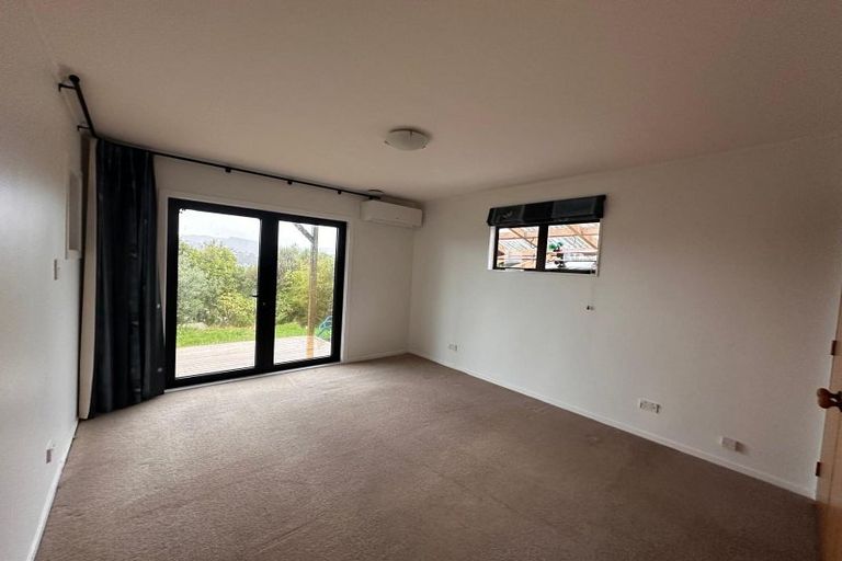 Photo of property in 81b Percy Dyett Drive, Karori, Wellington, 6012