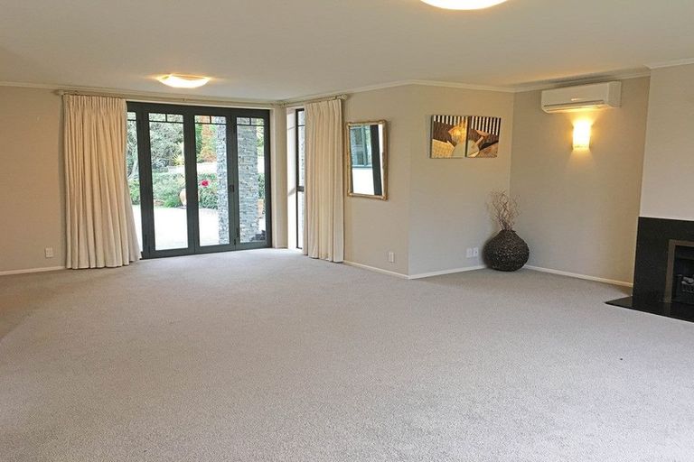 Photo of property in 11 Anaheim Boulevard, Shamrock Park, Auckland, 2016