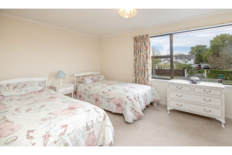 Photo of property in 1/124 Hamilton Avenue, Ilam, Christchurch, 8041
