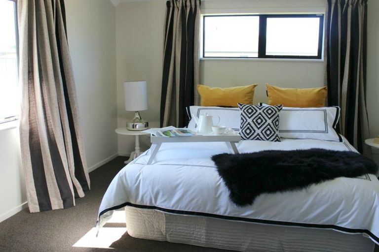 Photo of property in 14 Feist Street, Carterton, 5713