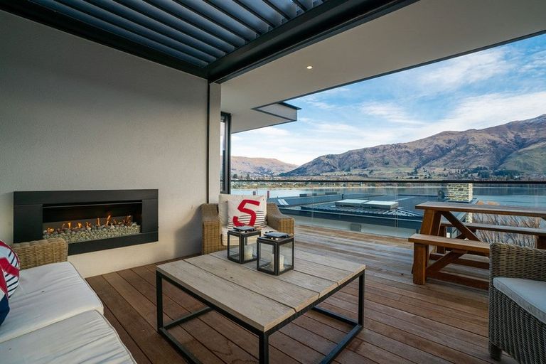 Photo of property in 12 Bay Rise, Wanaka, 9305