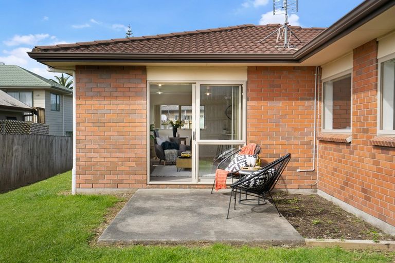 Photo of property in 256 Royal Road, Massey, Auckland, 0614