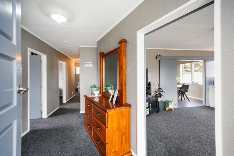 Photo of property in 30 Anakiwa Street, Kelvin Grove, Palmerston North, 4414