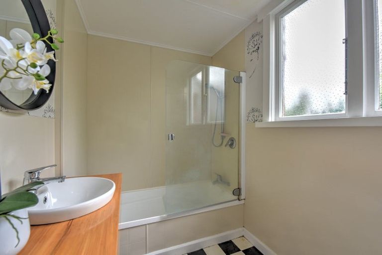 Photo of property in 11 Crewe Street, Gore, 9710