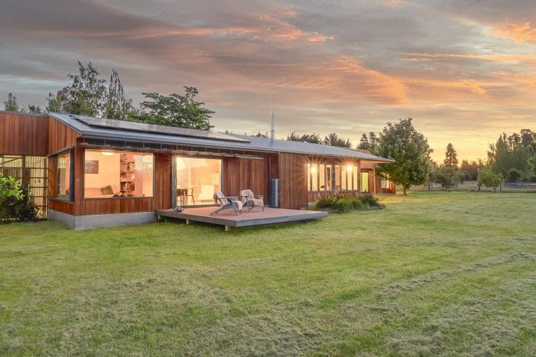 Photo of property in 83d Black Peak Road, Wanaka, 9382