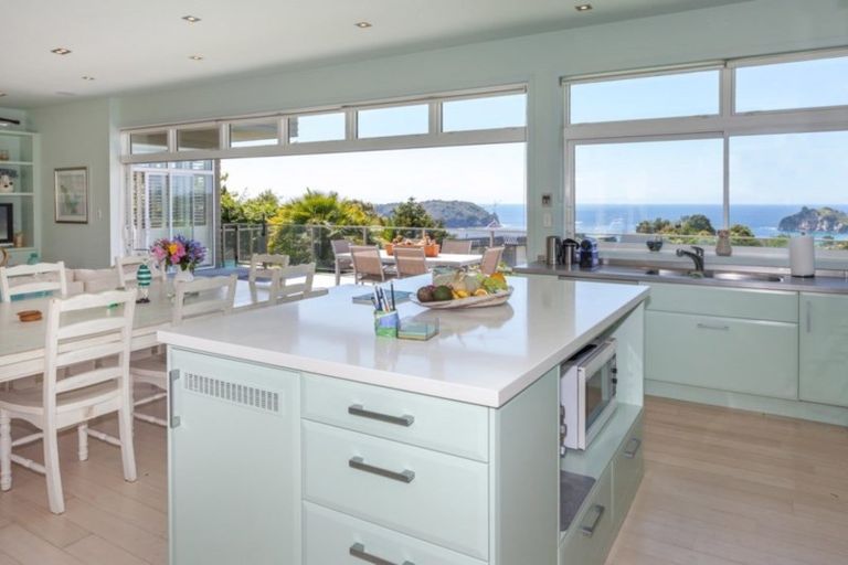 Photo of property in 69 Grange Road, Hahei, Whitianga, 3591