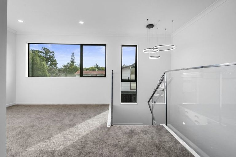 Photo of property in 24a Scarlock Avenue, Browns Bay, Auckland, 0630