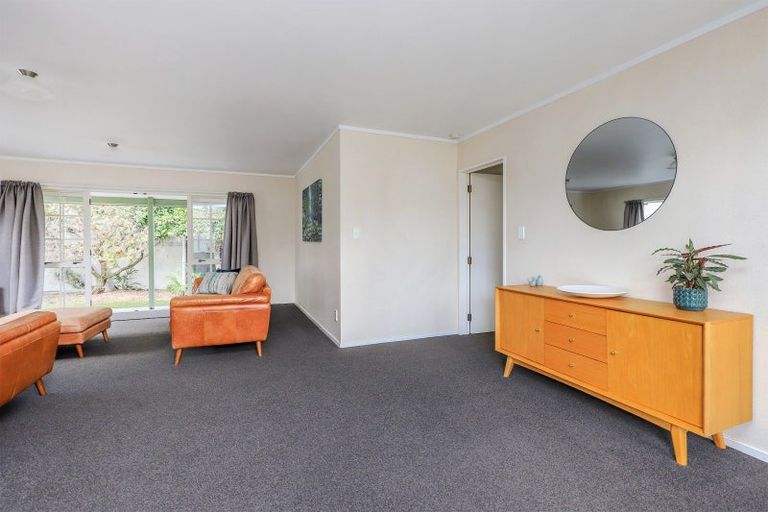 Photo of property in 6 Howard Road, Taradale, Napier, 4112