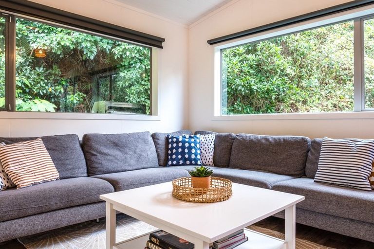 Photo of property in 17 Glen Brook Road, Omiha, Waiheke Island, 1081