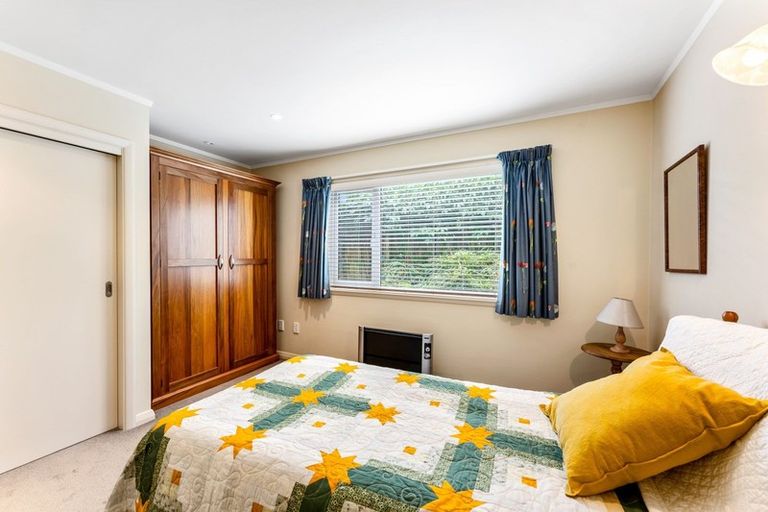 Photo of property in 72 Heretaunga Square, Silverstream, Upper Hutt, 5019