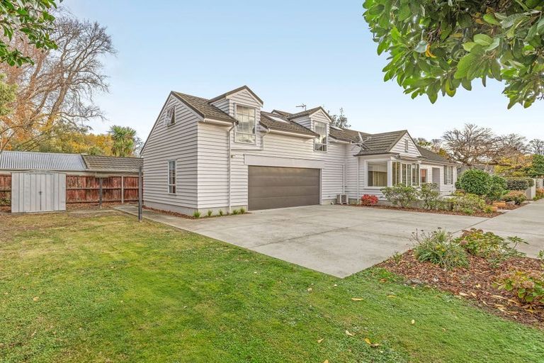 Photo of property in 112 Clyde Road, Ilam, Christchurch, 8041